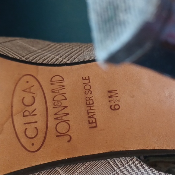 JOAN & DAVID Black & white Patent Plaid Fabric Cjalexia Heels - 6.5 - Picture 5 of 7